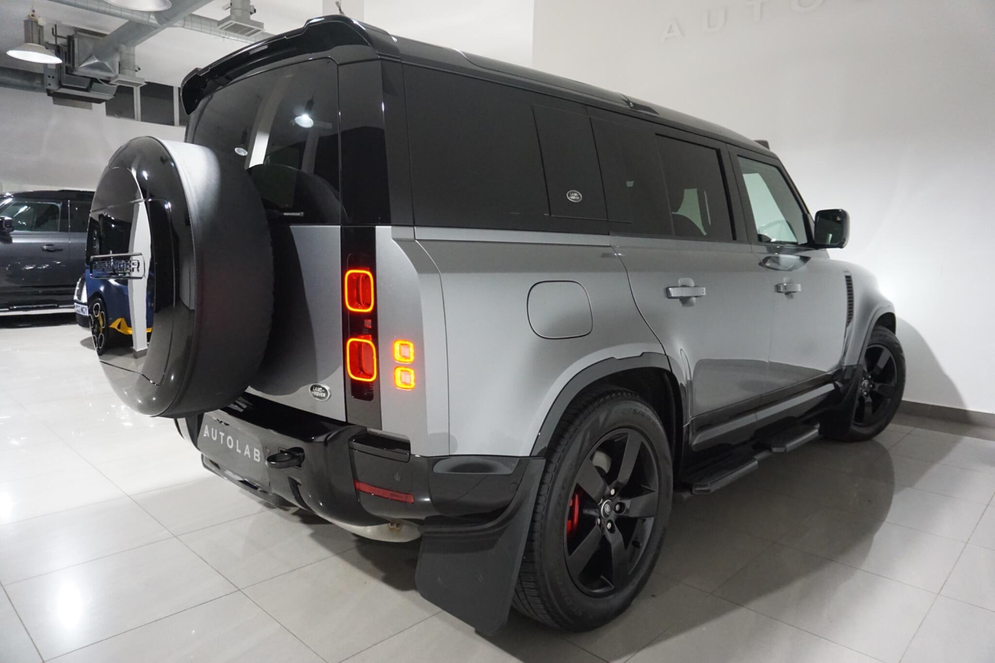 Land Rover Defender 110 3.0 D250 MHEV X-Dynamic SE SUV 5dr Diesel Auto 4WD Euro 6 (s/s) (250 ps)